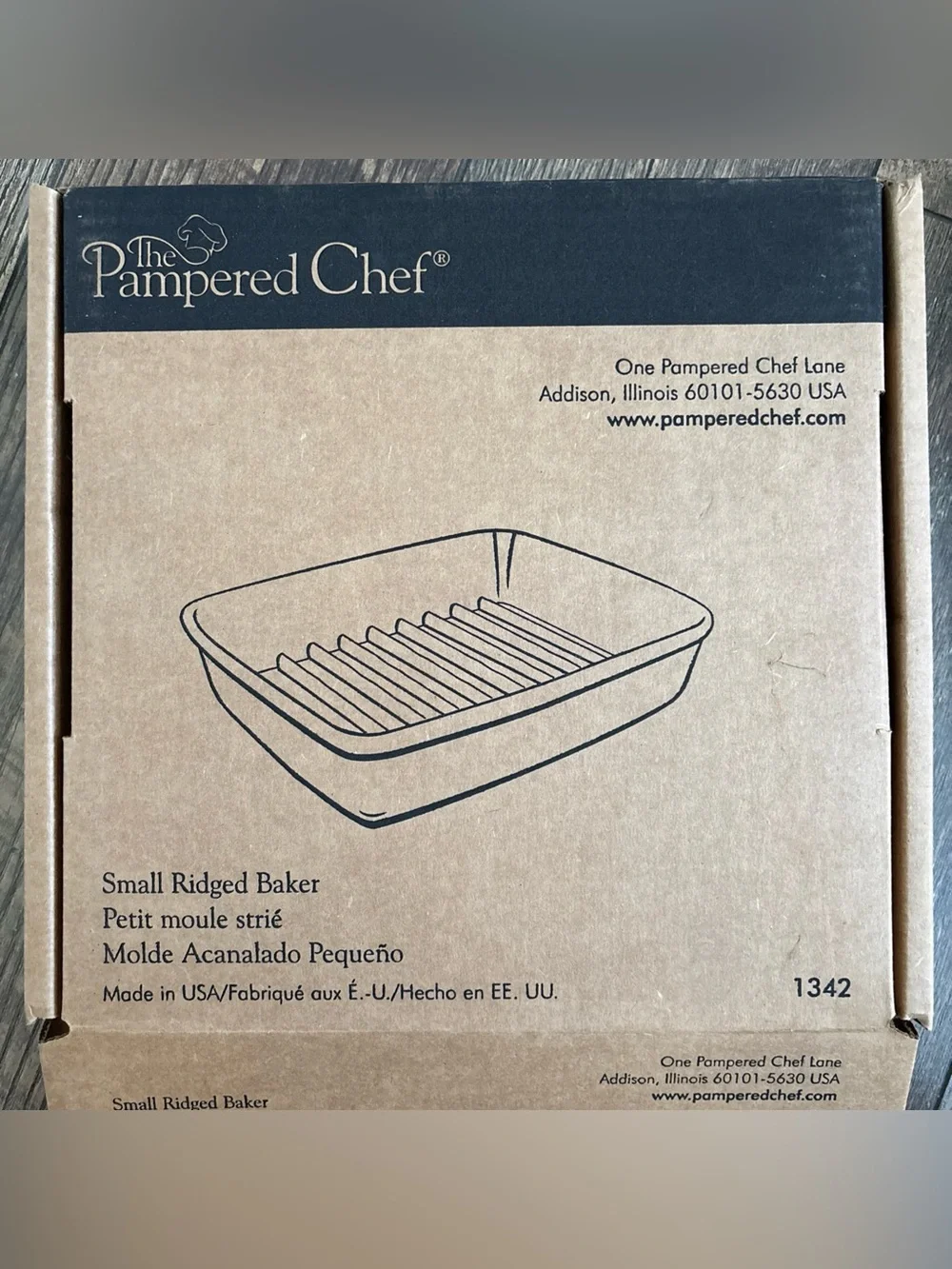 NEW Pampered Chef Small Ridged Baker 1342 9x6.75 Stoneware Baking Dish, USA